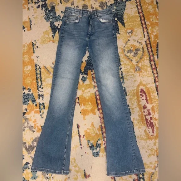 Zara Light Blue Flare Jeans - Picture 5 of 11